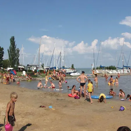 Hébergement de vacances Balatontourist Fuered-1 By Interhome