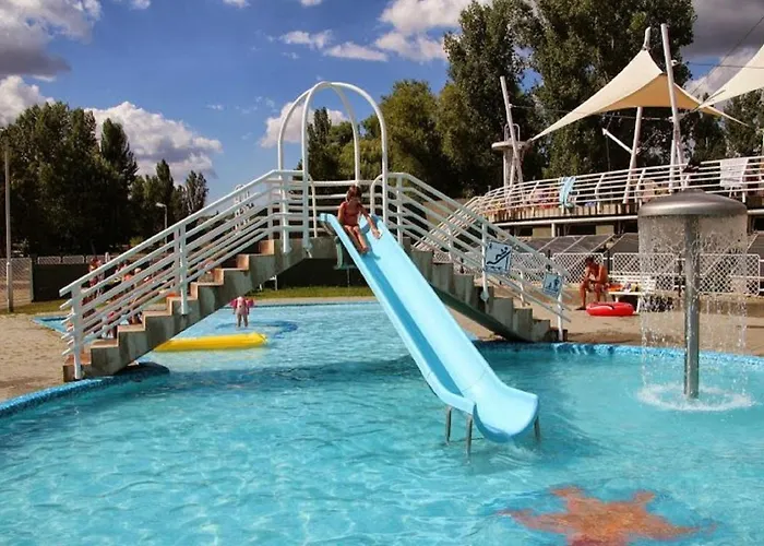 בית נופש Balatontourist Fuered-1 By Interhome